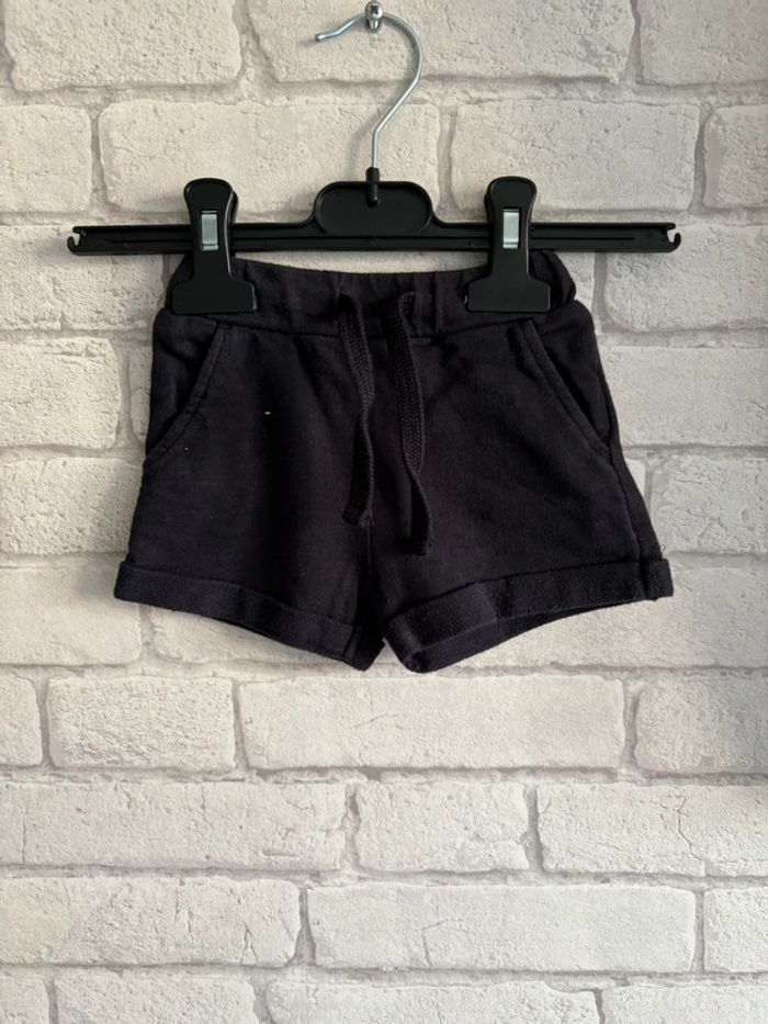 Short bout chou taille 6 mois
