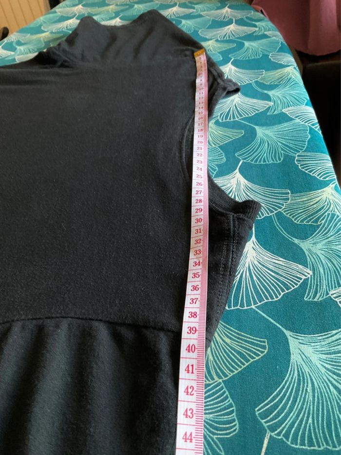 T-shirt noir pour femme Planet Fitness fabriqué aux USA taille S 361 - photo numéro 5