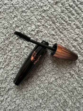 Mascara effet faux cils waterproof