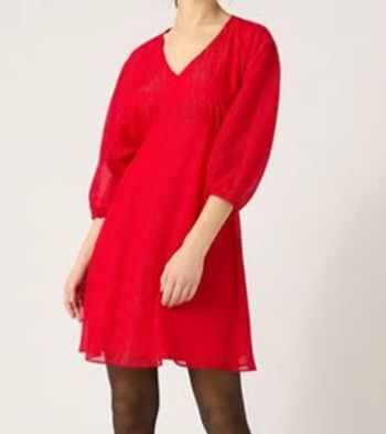 Robe rouge détails dorés Naf Naf