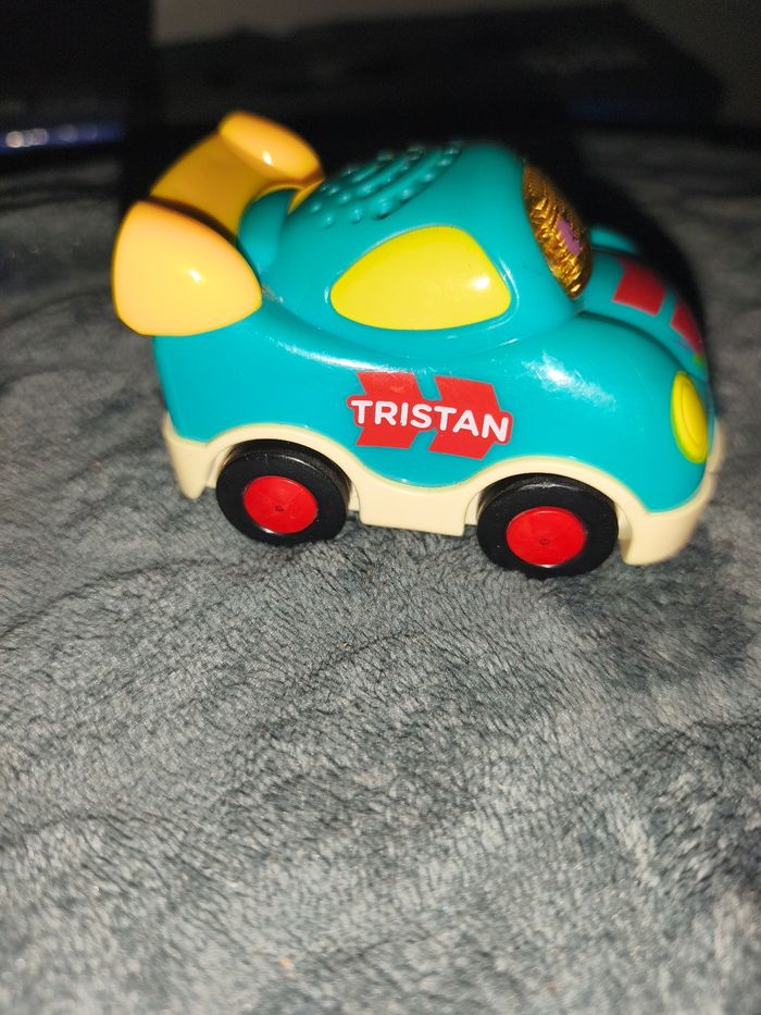 Tristan tut tut bolide