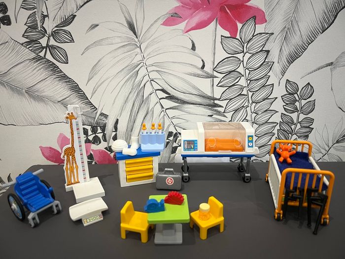 Playmobil hôpital 3 niveaux complet - photo numéro 4