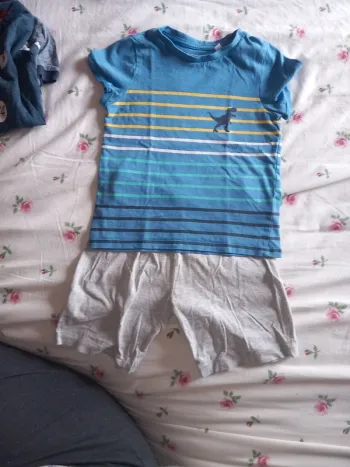 Ensemble short T-shirt dinosaure