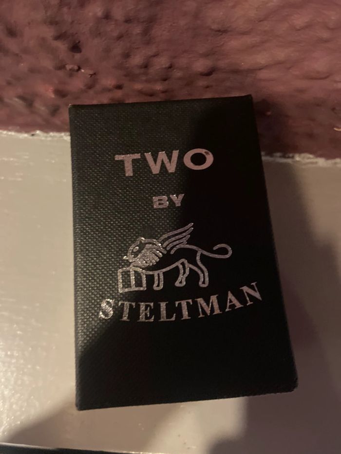 Montre bracelet en métal argenté et strass - photo numéro 4