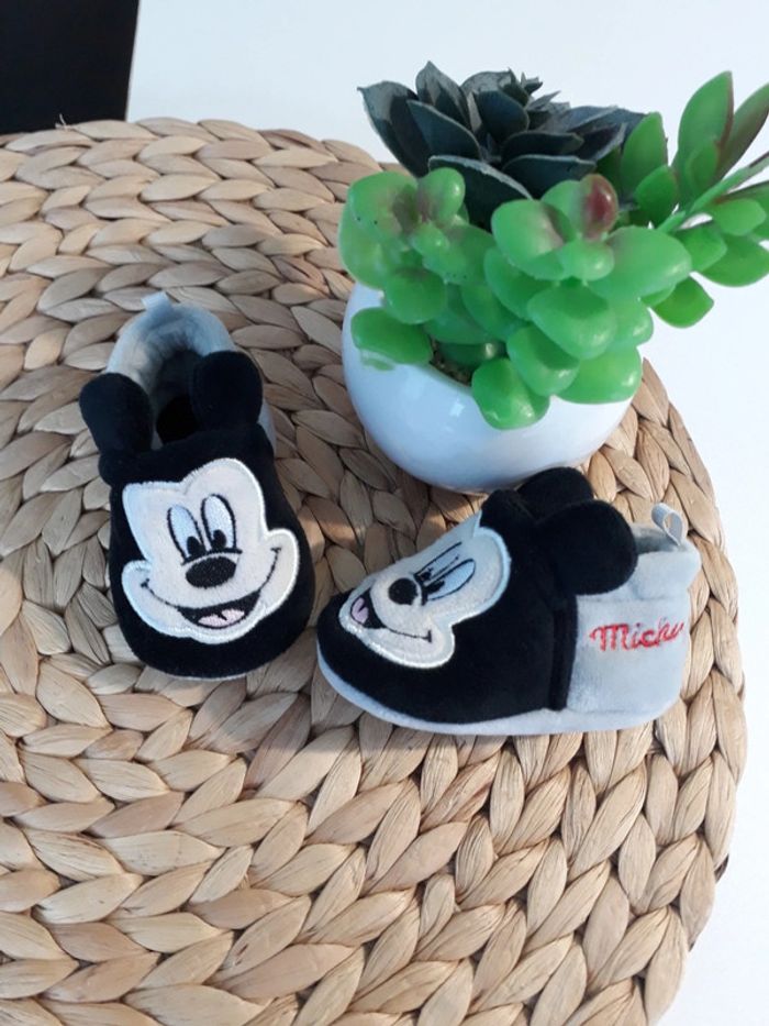 Chausson Disney bébé Mickey Taille 15🌿🐶 - photo numéro 4