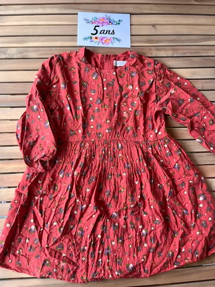 Robe fleurie Zara 5 ans