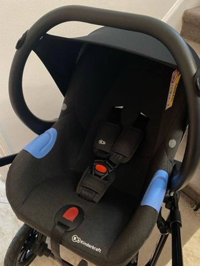 Poussette Kinderkraft 3 en 1 MOOV - photo numéro 2