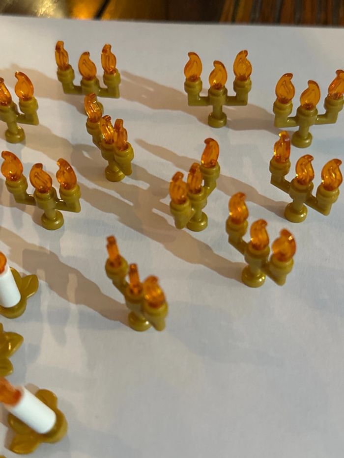 Lot de 10 chandeliers et 10 bougeoirs, accessoires Lego - photo numéro 3