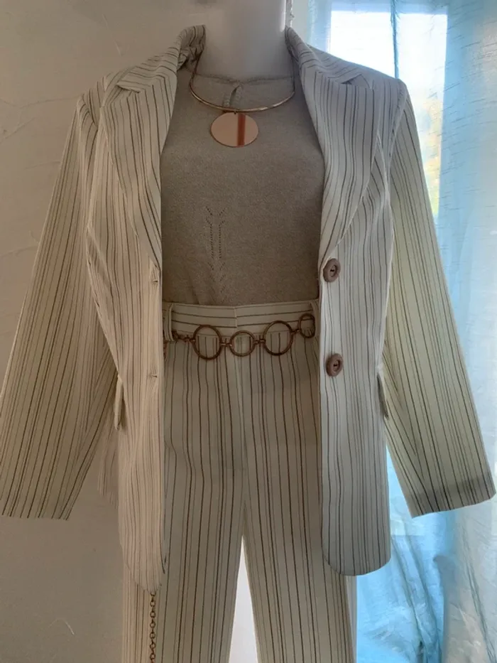 Tailleur vintage blanche porte pantalon +blazer made in 🇫🇷 - photo numéro 2