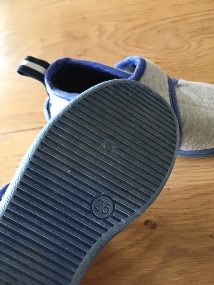 Chaussons taille 25 - photo numéro 6