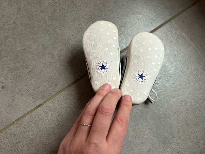 Converses bleu marine bébé taille 18 - photo numéro 2