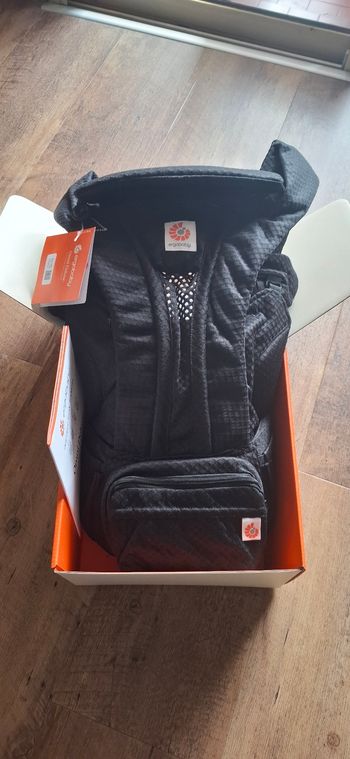 Ergobaby Omni Deluxe Noir – Neuf avec étiquette