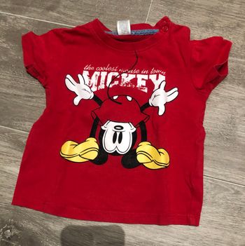 Teeshirt Mickey rouge. 80 cm