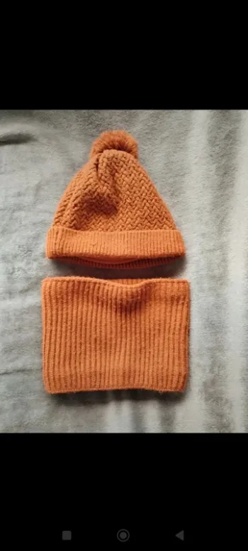 Ensemble bonnet et tour de cou