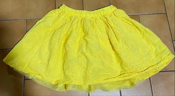 Jupe jaune à broderie taille 3/4 ans