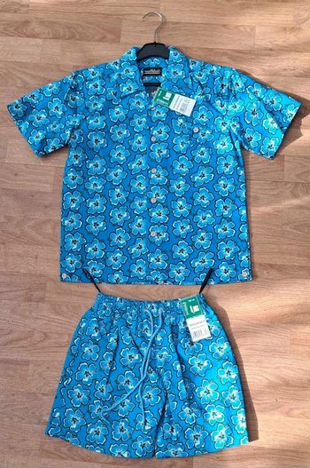 Short + chemise fleuri 8 ans
