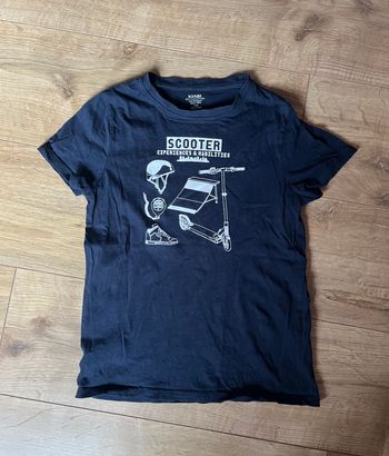 Tee shirt scooter
