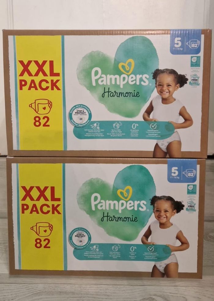 Lot de 164 couches bébé T 5 (11/16kg) pampers Harmonie