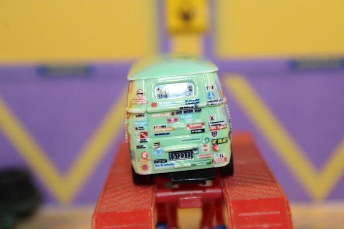 Disney Pixar cars Fillmore - photo numéro 4