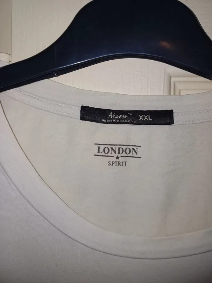 T-shirt Aks - photo numéro 3