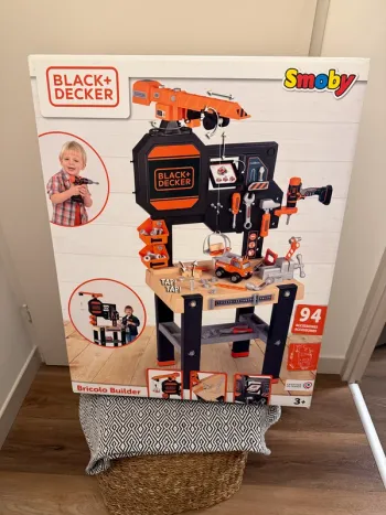 Smoby - Black+Decker : Etabli Bricolo Builder et 94 accessoires - 3 ans et +