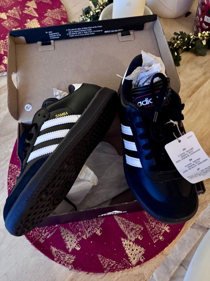 Adidas Samba junior neuves et authentique noires et blanches - photo numéro 3