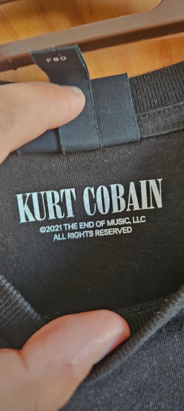 Tee-shirt Kurt Cobain 🖤 - photo numéro 2