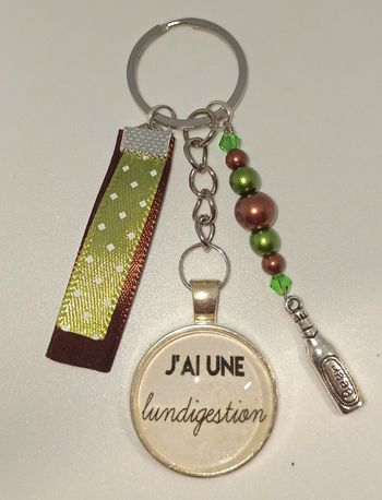 Cadeau humour, porte clé message " j ai une lundigestion"