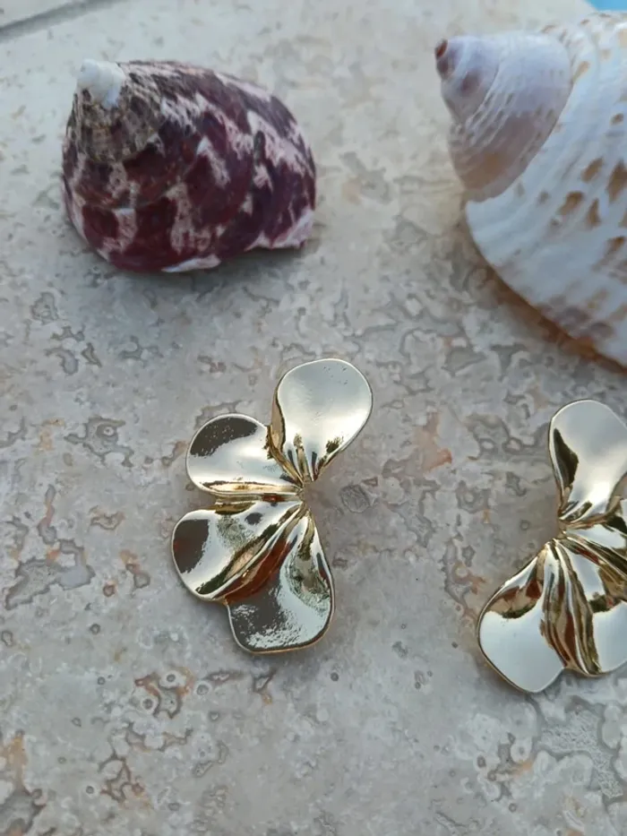 Boucles d'oreilles motif fleur doré or acier inoxydable - photo numéro 2