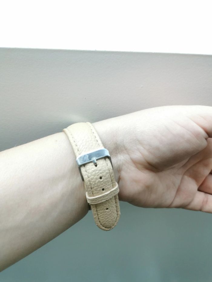 Montre en cuir beige - photo numéro 2