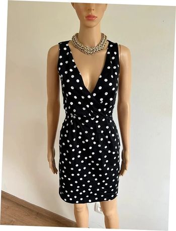 Robe noire neuve à pois blancs sans manches Naf Naf taille 34 (valeur 70€)