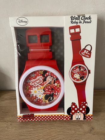 Horloge Minnie en forme de montre 