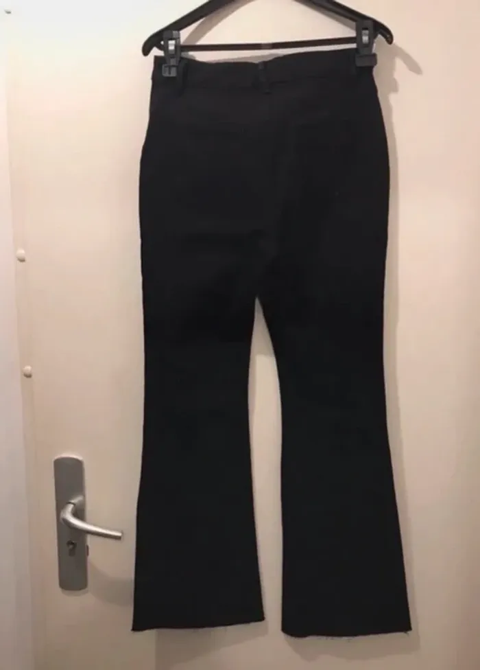 Pantalon jeans femme noir évasés pâtes éléphants taille M - photo numéro 2