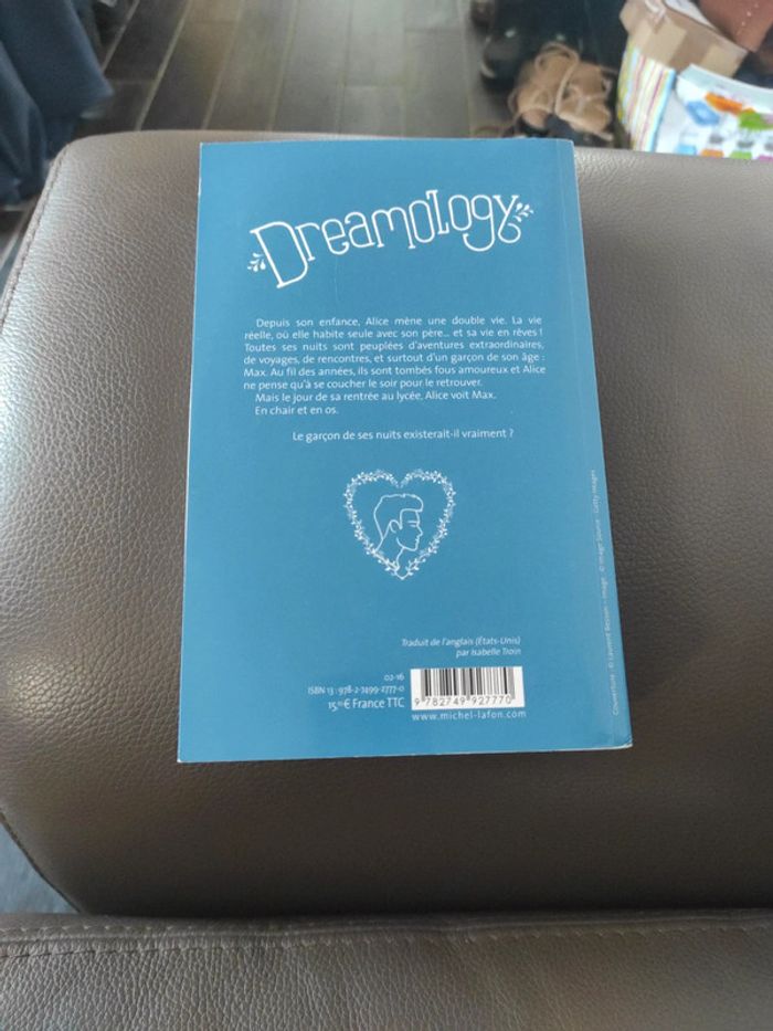 Livre dreamology de Lucy Keating - photo numéro 3