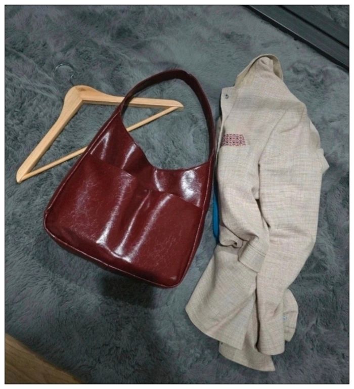 Beau sac à main couleur cerise 🍒 - photo numéro 2