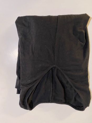 Haut noir taille unique col v manche en bas large