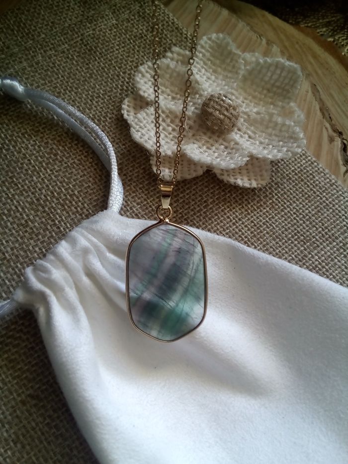 Collier en pierre de fluorite