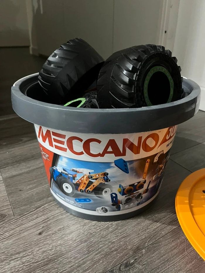 Meccano lot de 2 ( Baril 20106 et Monster jam 21101)