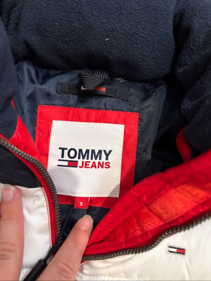 Manteau d'hiver doudoune Tommy jeans taille S - photo numéro 4