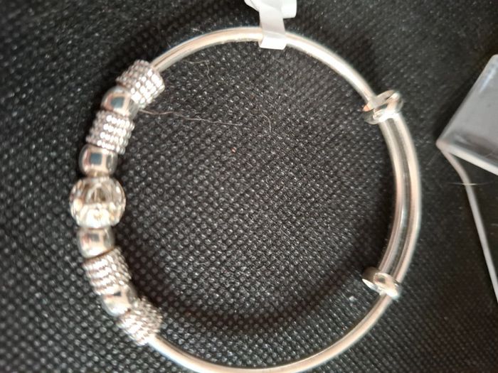 Bracelet acier inoxydable neuf avec etiquette rigide avec breloques - photo numéro 3
