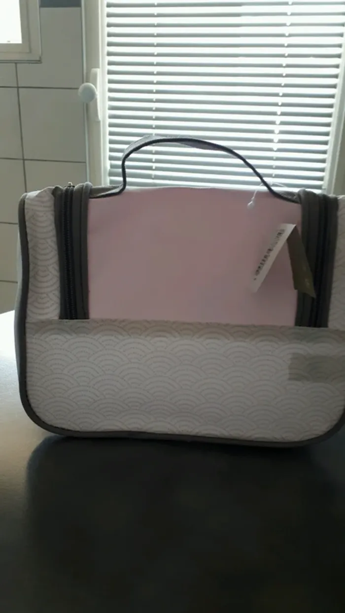 Trousse "yves Rocher"neuve - photo numéro 2