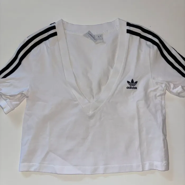 Adidas top