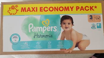 Couches Pampers harmonie