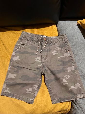 Short camouflage militaire