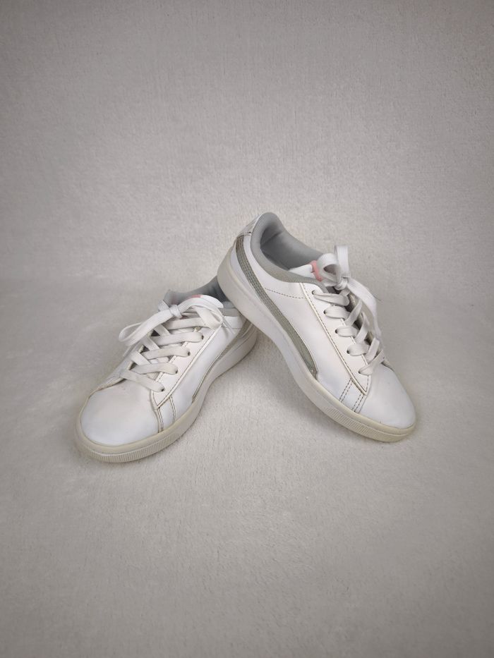 Baskets Puma Vikky V2 Rainbow fille pointure 34