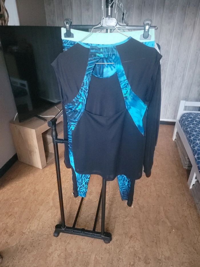 Ensemble de sport - photo numéro 3