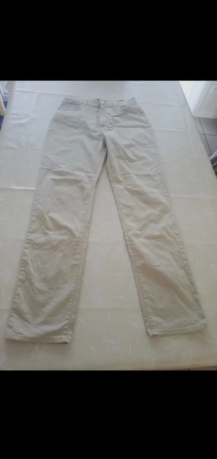Pantalon beige taille 40