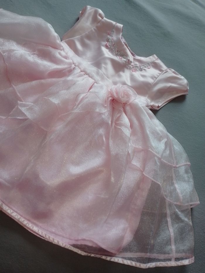 Robe 9 mois Disney store - photo numéro 10