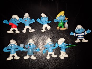 Lot 9 figurines schtroumpfs