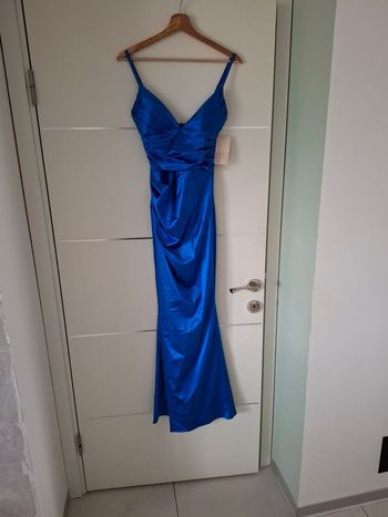 Robe bleu fendu